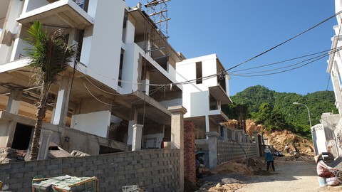Khánh Hòa chỉ đạo xử lý vi phạm ở núi Cô Tiên, Ocean View… trước 15-11 - Ảnh 3. Khánh Hòa chỉ đạo xử lý vi phạm ở núi Cô Tiên, Ocean View… trước 15-11 - Ảnh 3.