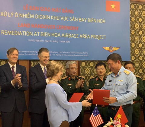 Từ tháng 12-2019: sẽ xử lý ô nhiễm dioxin tại sân bay Biên Hòa - Ảnh 3. Từ tháng 12-2019: sẽ xử lý ô nhiễm dioxin tại sân bay Biên Hòa - Ảnh 3.