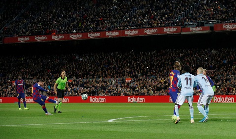 Đêm của Messi: 2 siêu phẩm đá phạt và 1 quả phạt đền - Ảnh 2. Đêm của Messi: 2 siêu phẩm đá phạt và 1 quả phạt đền - Ảnh 2.