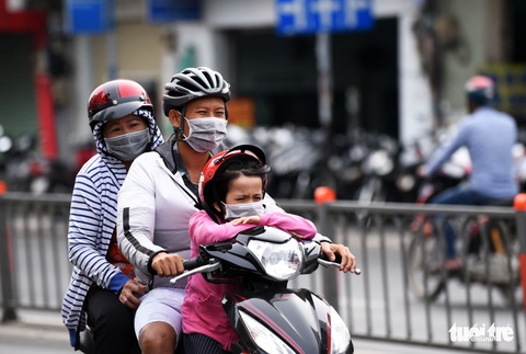 Nam Bộ se lạnh, nhiệt độ thấp nhất 20 độ C - Ảnh 1. Nam Bộ se lạnh, nhiệt độ thấp nhất 20 độ C - Ảnh 1.