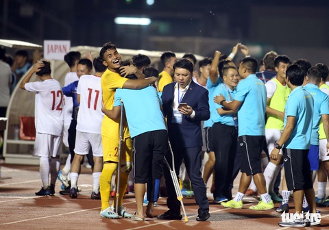 U19 Việt Nam đầy cảm xúc sau khi giành vé dự VCK châu Á 2020 - Ảnh 5. U19 Việt Nam đầy cảm xúc sau khi giành vé dự VCK châu Á 2020 - Ảnh 5.