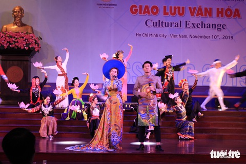 Đại biểu SSEAYP hò reo cùng những ca khúc Việt - Ảnh 8. Đại biểu SSEAYP hò reo cùng những ca khúc Việt - Ảnh 8.