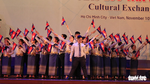 Đại biểu SSEAYP hò reo cùng những ca khúc Việt - Ảnh 3. Đại biểu SSEAYP hò reo cùng những ca khúc Việt - Ảnh 3.