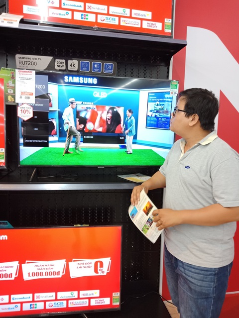 Những câu chuyện thú vị về chiếc TV mùa SEA Games - Ảnh 2. Những câu chuyện thú vị về chiếc TV mùa SEA Games - Ảnh 2.
