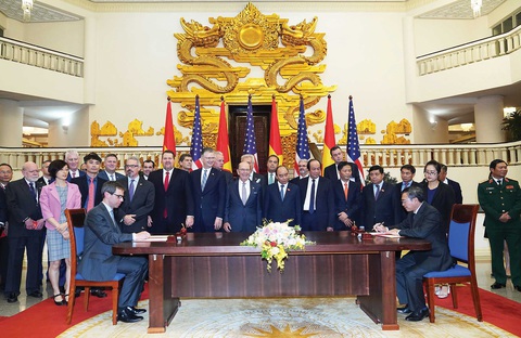 Bộ trưởng Thương mại Mỹ nói về Hiệp định thương mại Mỹ - Việt Nam: Khó, nhưng khả thi - Ảnh 1. Bộ trưởng Thương mại Mỹ nói về Hiệp định thương mại Mỹ - Việt Nam: Khó, nhưng khả thi - Ảnh 1.