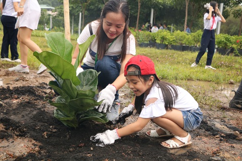 Cha mẹ làm gì và không nên làm gì để con yêu khoa học? - Ảnh 1.