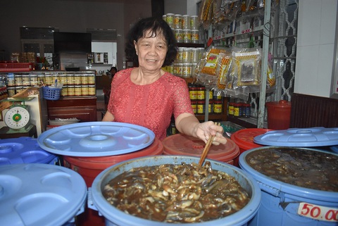Thương nhớ những mùa cá linh - Kỳ cuối: Cá linh về phố - Ảnh 1. Thương nhớ những mùa cá linh - Kỳ cuối: Cá linh về phố - Ảnh 1.