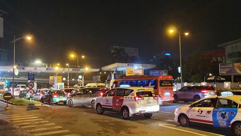 Miễn phí xe vào sân bay 10-15 phút - Ảnh 1. Miễn phí xe vào sân bay 10-15 phút - Ảnh 1.