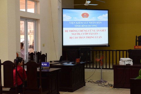 Xét xử kẻ trộm giết 3 người hàng xóm trong ngôi nhà ven sông - Ảnh 3. Xét xử kẻ trộm giết 3 người hàng xóm trong ngôi nhà ven sông - Ảnh 3.