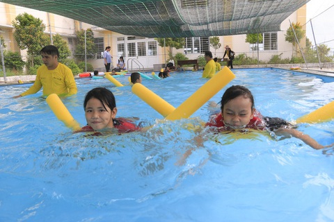 Đuối nước làm Việt Nam mất hơn 2.000 trẻ em/mỗi năm - Ảnh 1. Đuối nước làm Việt Nam mất hơn 2.000 trẻ em/mỗi năm - Ảnh 1.