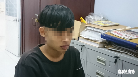 Bênh cậu, cháu 17 tuổi cầm dao đến bệnh viện đâm gục bảo vệ - Ảnh 1. Bênh cậu, cháu 17 tuổi cầm dao đến bệnh viện đâm gục bảo vệ - Ảnh 1.