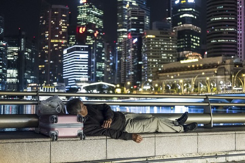 Hàng ngàn dân Singapore ngủ bụi mỗi đêm - Ảnh 1. Hàng ngàn dân Singapore ngủ bụi mỗi đêm - Ảnh 1.