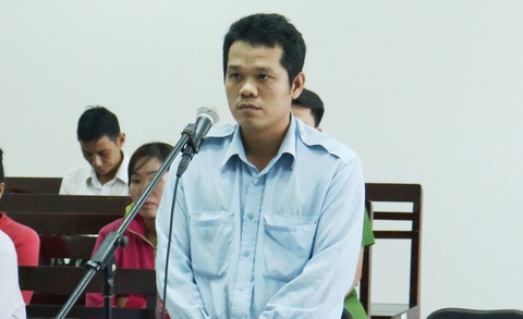 Cố ôm vôlăng trong cơn buồn ngủ, tài xế gây chết người lãnh án tù - Ảnh 1. Cố ôm vôlăng trong cơn buồn ngủ, tài xế gây chết người lãnh án tù - Ảnh 1.