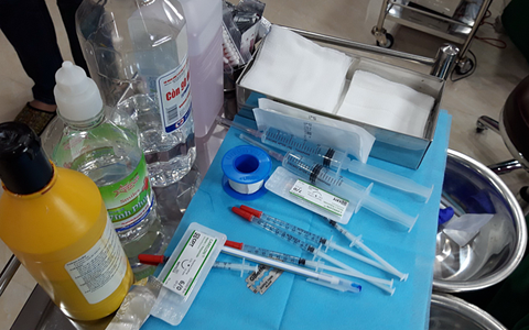 Viện thẩm mỹ Đại học Y ngang nhiên tiêm filler, botox không phép - Ảnh 1. Viện thẩm mỹ Đại học Y ngang nhiên tiêm filler, botox không phép - Ảnh 1.