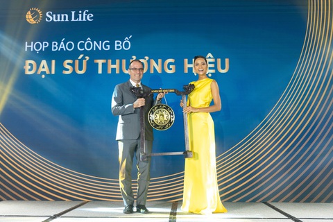 Hoa hậu HHen Niê chinh phục chúng tôi bằng cảm hứng từ chính cuộc đời - Ảnh 1. Hoa hậu HHen Niê chinh phục chúng tôi bằng cảm hứng từ chính cuộc đời - Ảnh 1.