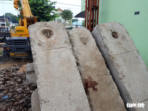 Đang ép cọc, một công nhân bị khối bêtông đổ đè chết tại chỗ - Ảnh 2. Đang ép cọc, một công nhân bị khối bêtông đổ đè chết tại chỗ - Ảnh 2.