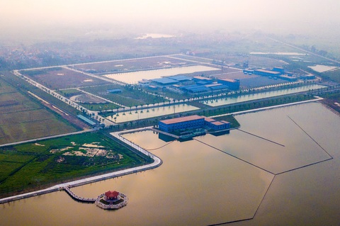 Nước sạch sông Đuống đắt đỏ vì cõng lãi vay nghìn tỉ? - Ảnh 1. Nước sạch sông Đuống đắt đỏ vì cõng lãi vay nghìn tỉ? - Ảnh 1.