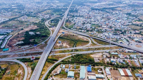 Khởi công cao tốc Dầu Giây - Phan Thiết, khu vực nào hưởng lợi? - Ảnh 1. Khởi công cao tốc Dầu Giây - Phan Thiết, khu vực nào hưởng lợi? - Ảnh 1.