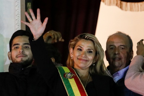 Bolivia có nữ tổng thống lâm thời - Ảnh 1. Bolivia có nữ tổng thống lâm thời - Ảnh 1.