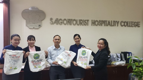 Thời trang, thân thiện với túi vải môi trường - Ảnh 6. Thời trang, thân thiện với túi vải môi trường - Ảnh 6.