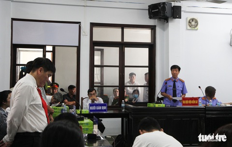 Đề nghị phạt vợ chồng luật sư Trần Vũ Hải 12-15 tháng cải tạo không giam giữ - Ảnh 2. Đề nghị phạt vợ chồng luật sư Trần Vũ Hải 12-15 tháng cải tạo không giam giữ - Ảnh 2.