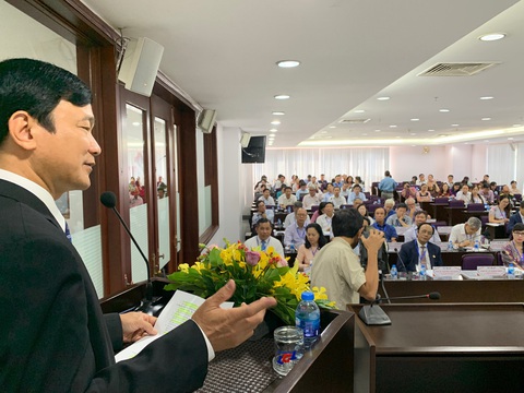 Cách chức hiệu trưởng ĐH Tôn Đức Thắng với ông Lê Vinh Danh - Ảnh 1. Cách chức hiệu trưởng ĐH Tôn Đức Thắng với ông Lê Vinh Danh - Ảnh 1.