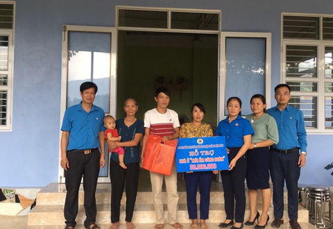 Xây sửa 3.000 ngôi nhà mỗi năm cho công nhân nghèo khó - Ảnh 1. Xây sửa 3.000 ngôi nhà mỗi năm cho công nhân nghèo khó - Ảnh 1.