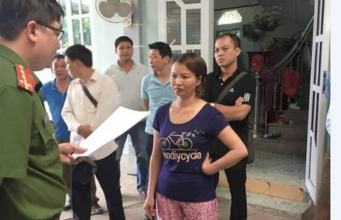 Mẹ nữ sinh giao gà và 4 đồng phạm trả lời sự thật ở tòa án - Ảnh 1. Mẹ nữ sinh giao gà và 4 đồng phạm trả lời sự thật ở tòa án - Ảnh 1.