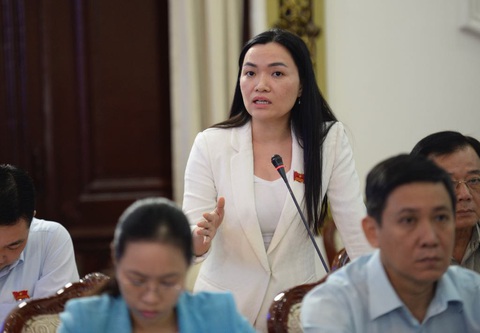 Hành khách phải được chấm điểm tài xế, nhân viên xe buýt - Ảnh 4. Hành khách phải được chấm điểm tài xế, nhân viên xe buýt - Ảnh 4.