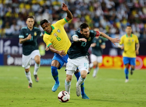 Messi ghi bàn giúp Argentina đánh bại Brazil - Ảnh 3. Messi ghi bàn giúp Argentina đánh bại Brazil - Ảnh 3.