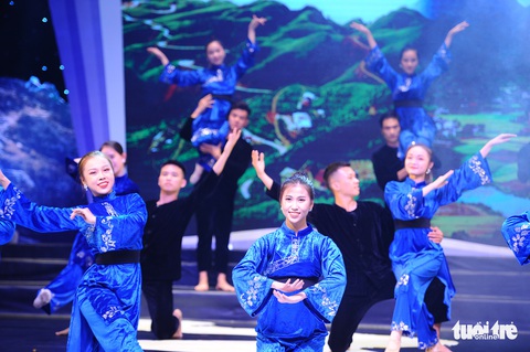 Các em không được chọn nơi sinh ra, nhưng các em có quyền được học chữ - Ảnh 2. Các em không được chọn nơi sinh ra, nhưng các em có quyền được học chữ - Ảnh 2.