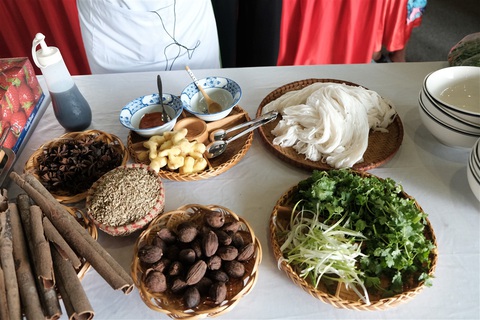Phở ngon phải đánh thức con tì, con vị - Ảnh 13. Phở ngon phải đánh thức con tì, con vị - Ảnh 13.