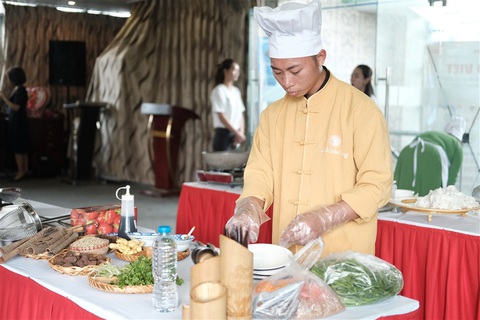 Phở ngon phải đánh thức con tì, con vị - Ảnh 12. Phở ngon phải đánh thức con tì, con vị - Ảnh 12.
