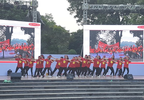 Giải chạy Kizuna Ekiden 2019: Ngày hội thể thao gắn kết tình hữu nghị - Ảnh 42. Giải chạy Kizuna Ekiden 2019: Ngày hội thể thao gắn kết tình hữu nghị - Ảnh 42.