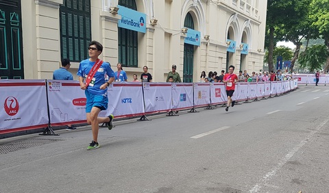 Giải chạy Kizuna Ekiden 2019: Ngày hội thể thao gắn kết tình hữu nghị - Ảnh 13. Giải chạy Kizuna Ekiden 2019: Ngày hội thể thao gắn kết tình hữu nghị - Ảnh 13.