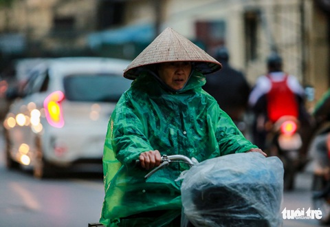 Sáng mai đầu tuần không khí lạnh sẽ đổ bộ, Bắc Bộ mưa rào - Ảnh 1. Sáng mai đầu tuần không khí lạnh sẽ đổ bộ, Bắc Bộ mưa rào - Ảnh 1.