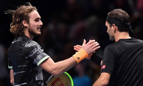 Thất bại trước Tsitsipas, Federer dừng bước ở bán kết ATP Finals - Ảnh 1. Thất bại trước Tsitsipas, Federer dừng bước ở bán kết ATP Finals - Ảnh 1.