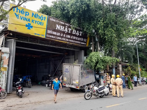 Tài xế quên chìa khóa, xe bị trộm, gây tai nạn liên hoàn - Ảnh 1. Tài xế quên chìa khóa, xe bị trộm, gây tai nạn liên hoàn - Ảnh 1.