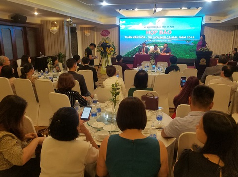 Cà Mau đem cua 25 món ra hội chợ - Ảnh 1. Cà Mau đem cua 25 món ra hội chợ - Ảnh 1.