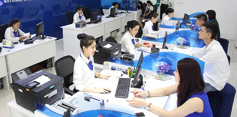 Từ 19-11, các ngân hàng phải giảm 0,5%/năm lãi suất cho vay - Ảnh 1. Từ 19-11, các ngân hàng phải giảm 0,5%/năm lãi suất cho vay - Ảnh 1.