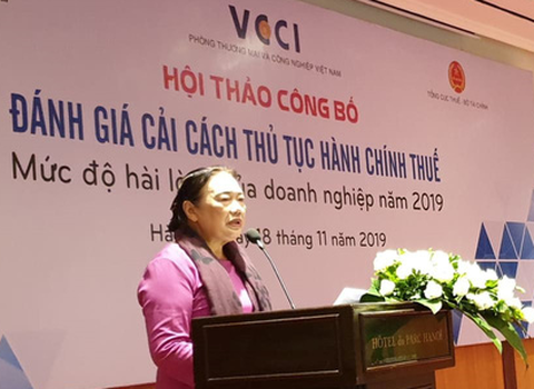1/10 doanh nghiệp cho biết phải đút lót cho cán bộ thuế - Ảnh 1. 1/10 doanh nghiệp cho biết phải đút lót cho cán bộ thuế - Ảnh 1.