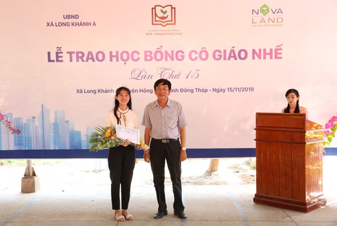 Học bổng cô giáo Nhế - hành trình 15 năm chắp cánh ước mơ - Ảnh 3. Học bổng cô giáo Nhế - hành trình 15 năm chắp cánh ước mơ - Ảnh 3.