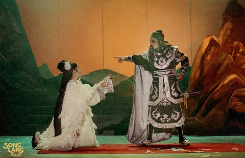 Cải lương thật và đẹp xuống phố, gặp lại êkip Song Lang - Ảnh 1. Cải lương thật và đẹp xuống phố, gặp lại êkip Song Lang - Ảnh 1.