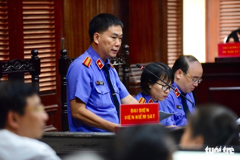 Vụ Hứa Thị Phấn giai đoạn 2: đề nghị tuyên phạt bà Phấn 20 năm tù - Ảnh 1. Vụ Hứa Thị Phấn giai đoạn 2: đề nghị tuyên phạt bà Phấn 20 năm tù - Ảnh 1.