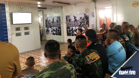 Bác sĩ Việt ở Nam Sudan cổ vũ đội nhà ở ngay... đại đội Công binh Thái Lan - Ảnh 3. Bác sĩ Việt ở Nam Sudan cổ vũ đội nhà ở ngay... đại đội Công binh Thái Lan - Ảnh 3.