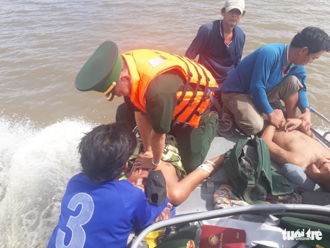 Ngộ độc khí trên tàu cá, 4 người tử vong, 1 người nguy kịch - Ảnh 2. Ngộ độc khí trên tàu cá, 4 người tử vong, 1 người nguy kịch - Ảnh 2.