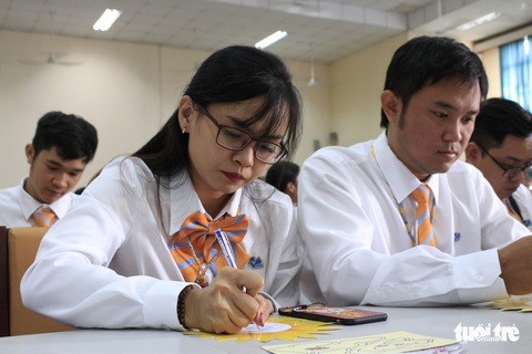 Đại biểu Hội Liên hiệp thanh niên TP.HCM vui chơi cùng bệnh nhi ung thư - Ảnh 5. Đại biểu Hội Liên hiệp thanh niên TP.HCM vui chơi cùng bệnh nhi ung thư - Ảnh 5.