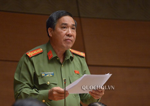 Đòi nợ thuê xẻ đôi ý kiến đại biểu Quốc hội - Ảnh 3. Đòi nợ thuê xẻ đôi ý kiến đại biểu Quốc hội - Ảnh 3.