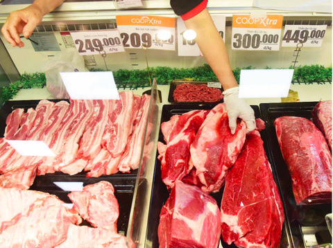 Bộ Công thương: Thịt heo tăng chóng mặt do người nuôi găm hàng chờ giá cao - Ảnh 1. Bộ Công thương: Thịt heo tăng chóng mặt do người nuôi găm hàng chờ giá cao - Ảnh 1.