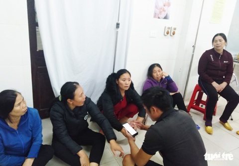 Con chết, mẹ nguy kịch nghi do tắc mạch ối khi đang sinh - Ảnh 1. Con chết, mẹ nguy kịch nghi do tắc mạch ối khi đang sinh - Ảnh 1.